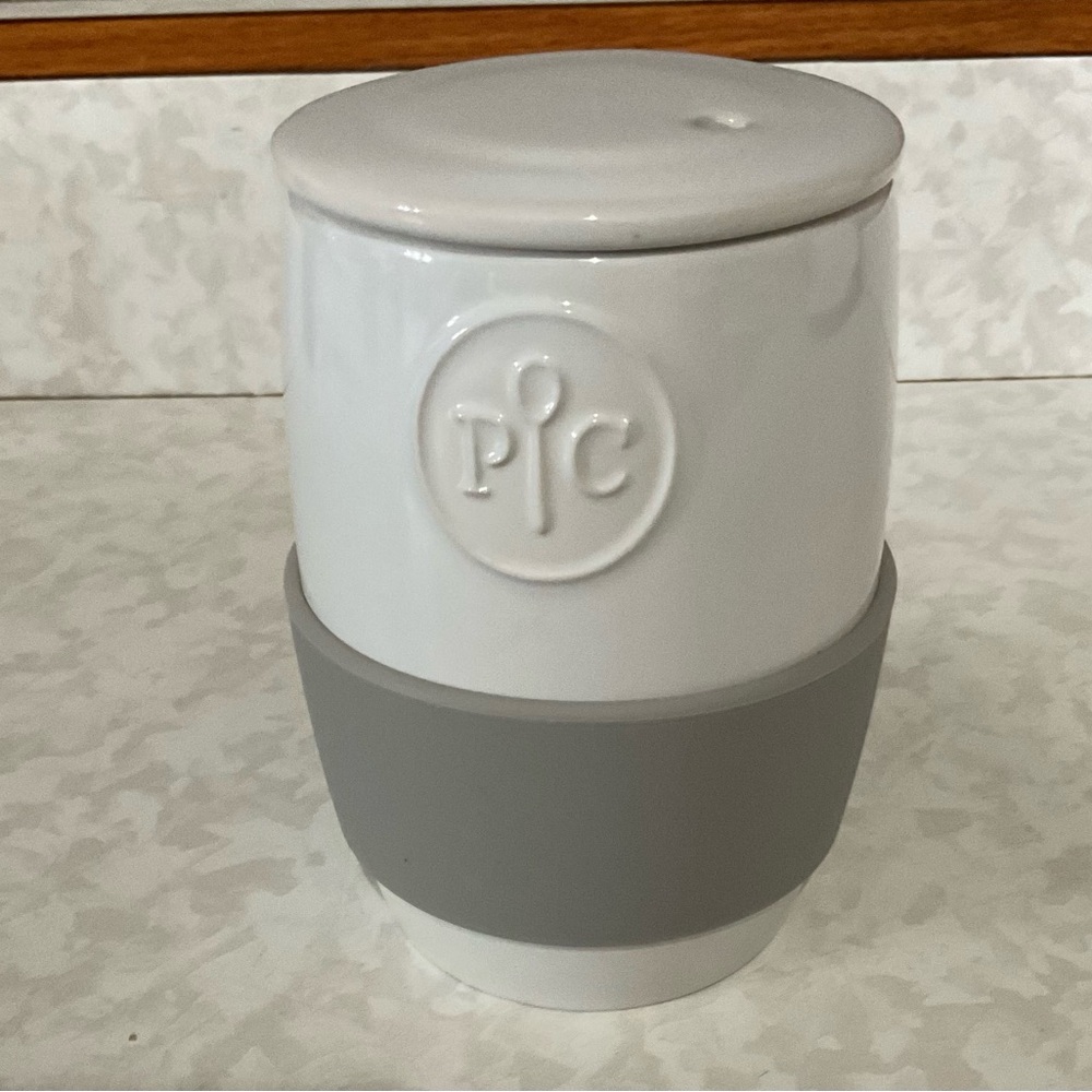 Pampered Chef White Ceramic egg cooker